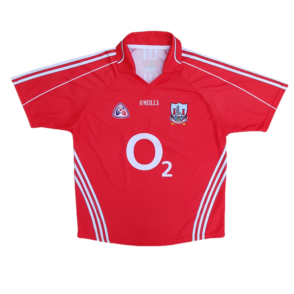 front of retro 2007/09 Cork GAA Jersey