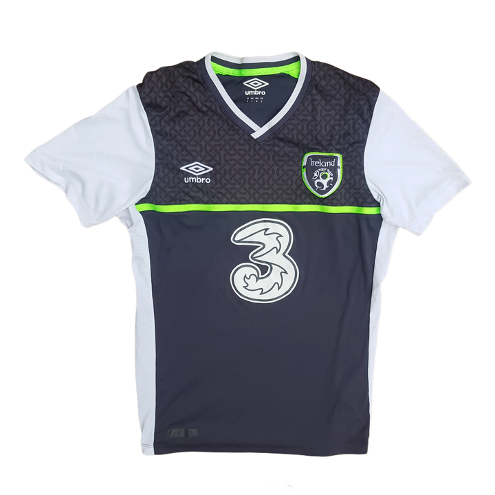 Vintage 2016 Ireland Third football Shirt 