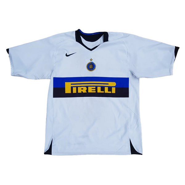 Front of 2005/06 Inter Milan Away Shirt