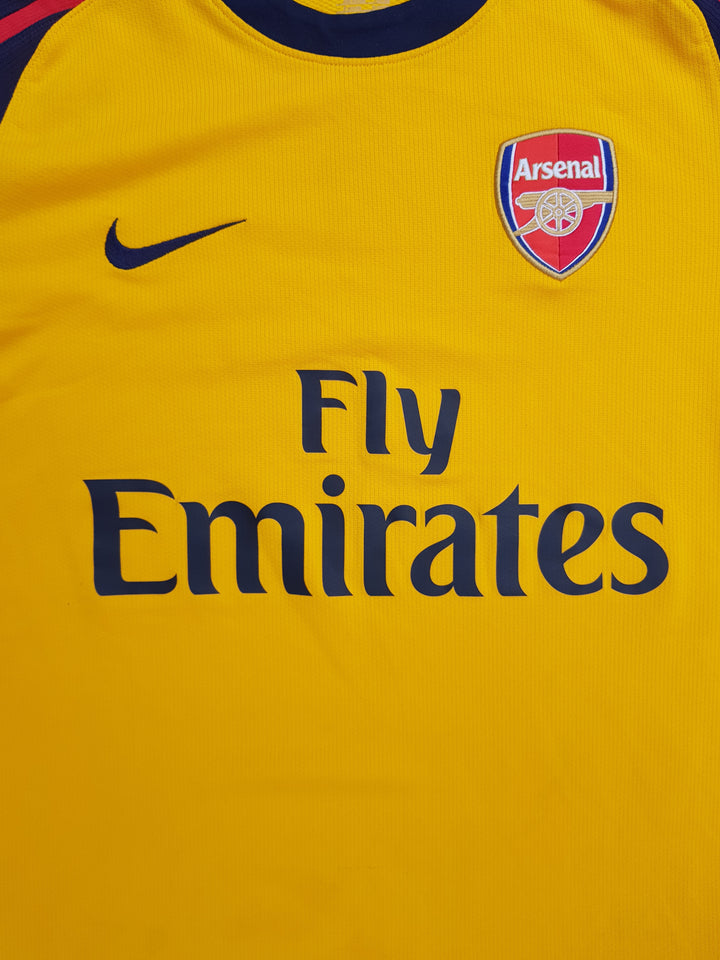 Sponsor on Front of vintage 2008/09 Arsenal Away Shirt