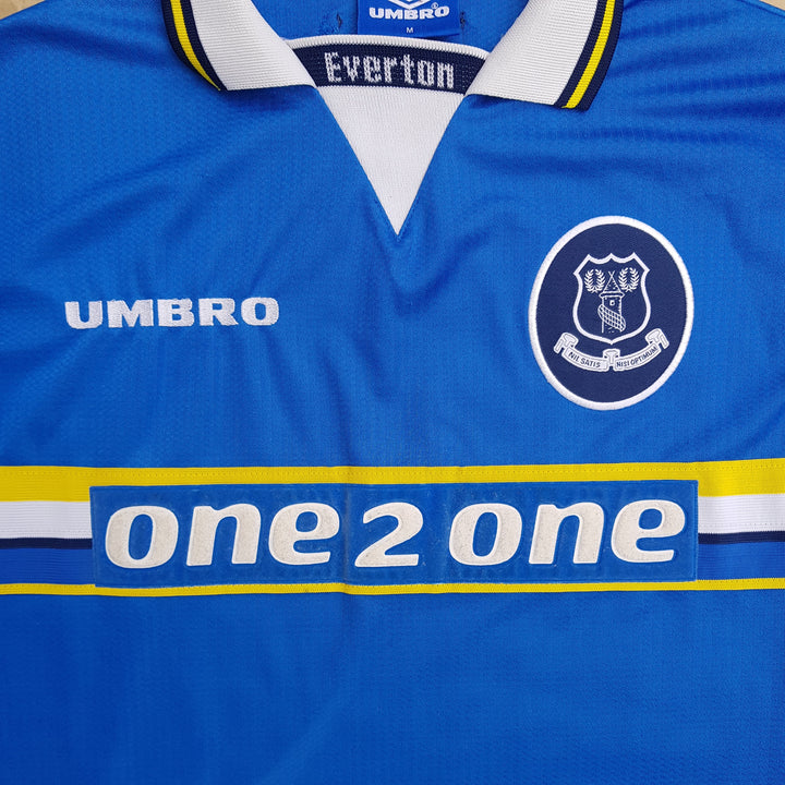 Sponsor on front of Vintage 1997/99 Everton football Shirt
