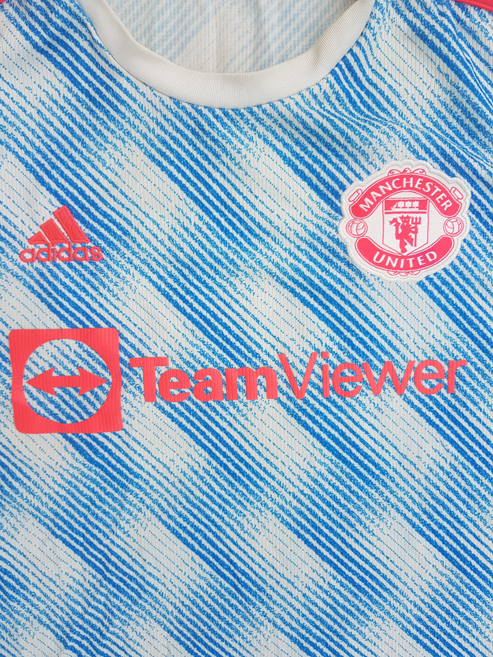 Sponsor on 2021/22 Manchester United  Away Shirt