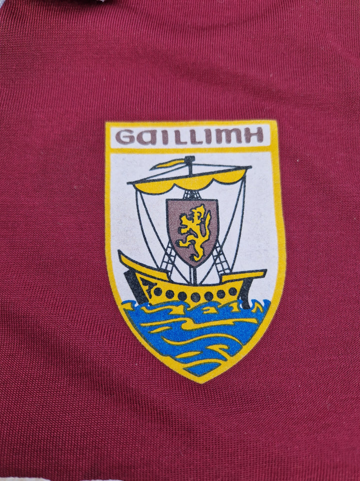 Original Galway GAA crest on 1998/2001 Galway Football Jersey