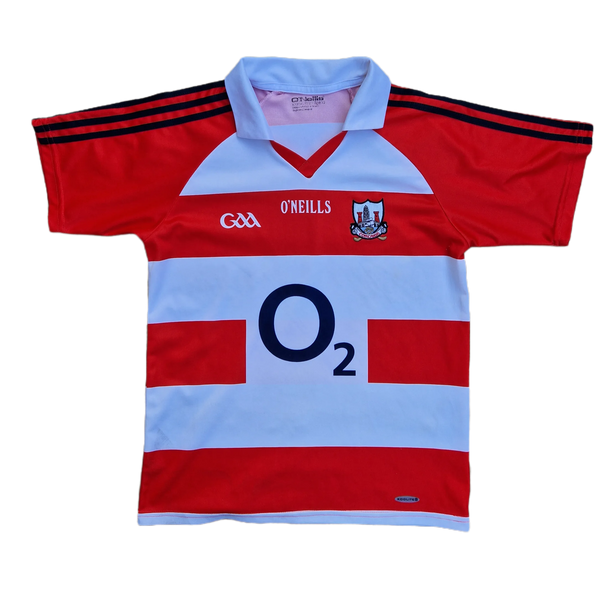 front of Kids 2012 Cork GAA goalkeeper jersey