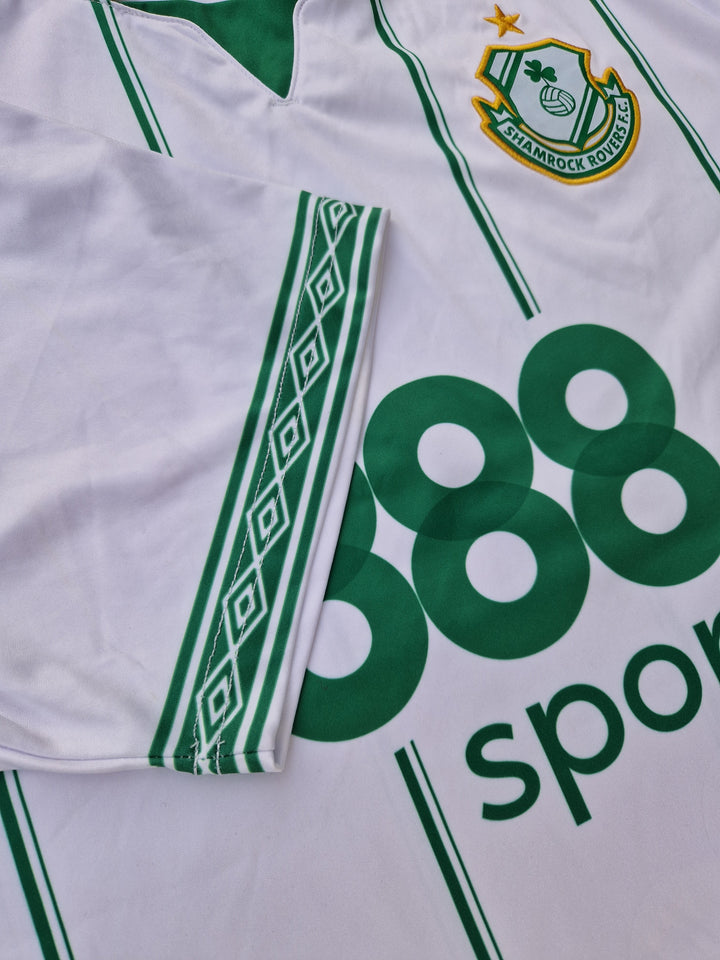 Sleeve on 2022 Shamrock Rovers Away soccer jersey