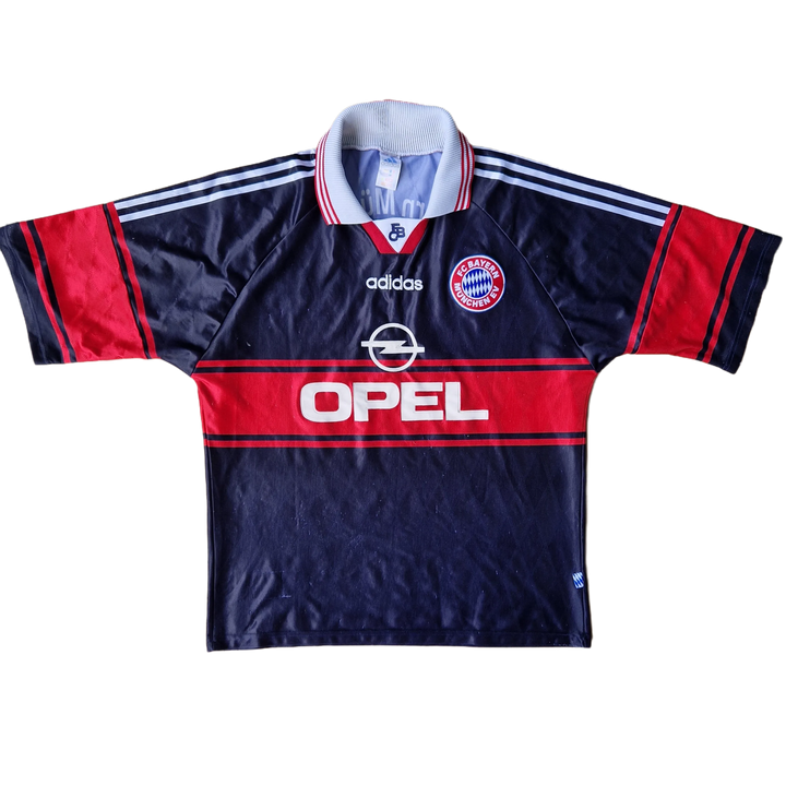 Front of vintage 1997/98 Bayern Munich Shirt