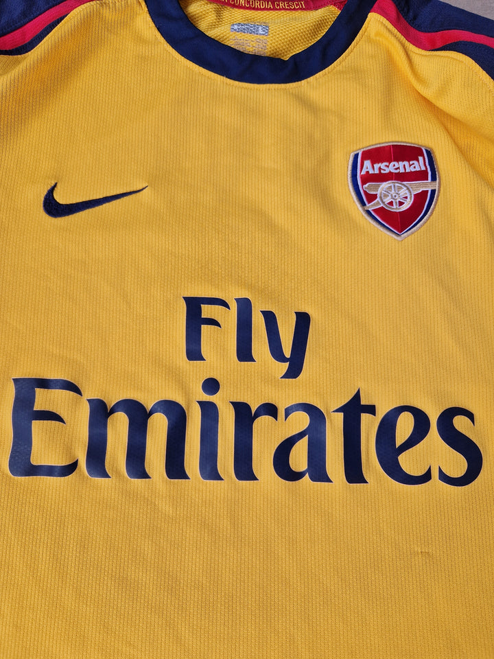Sponsor on 2008/09 Arsenal Away Shirt 