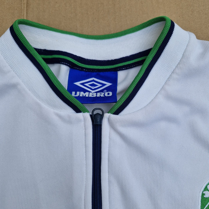 Collar on 1990s Ireland Football Training Top