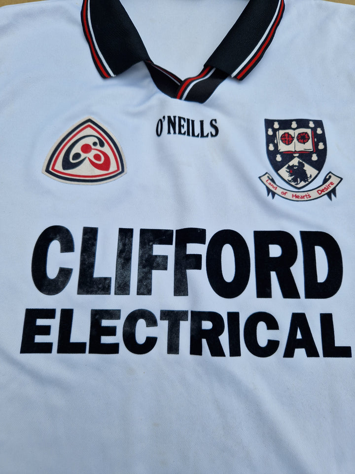 Sponsor on vintage long sleeve retro 1998/2001 Sligo GAA Jersey