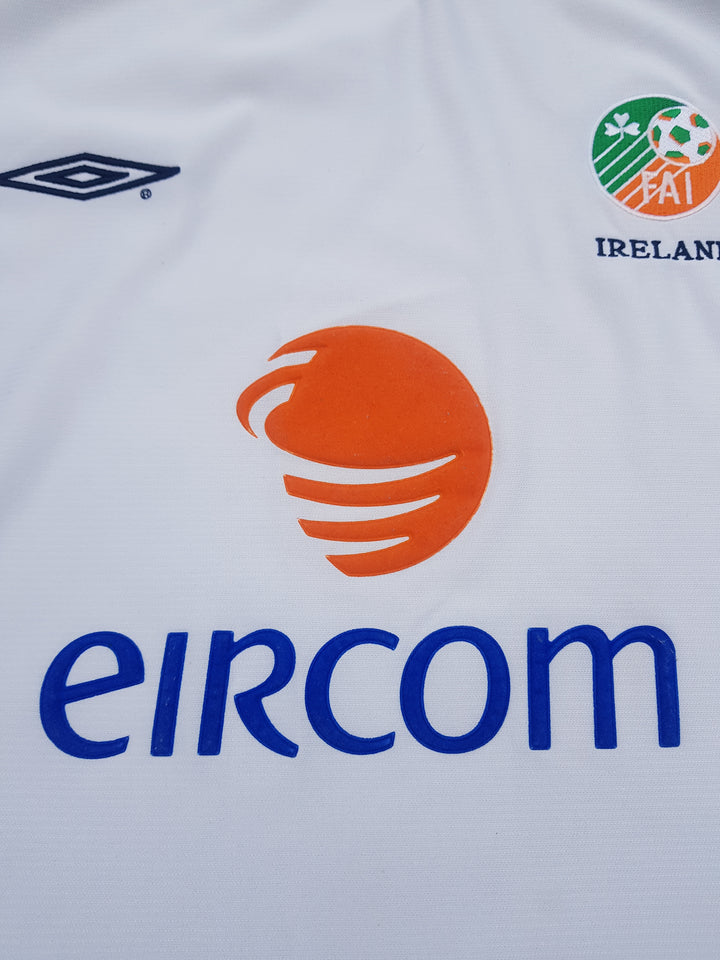 Crest and Sponsor of Ireland 2002 Away kit