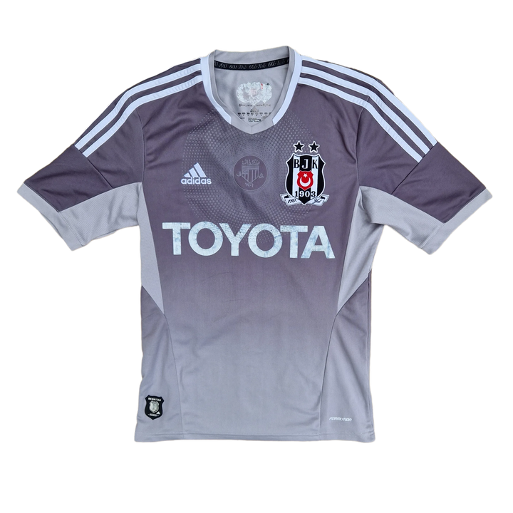 Front of 2013/14 Besiktas Special third Shirt