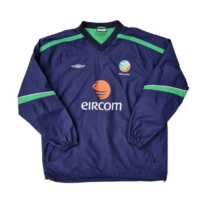 Front of Vintage Ireland Training top