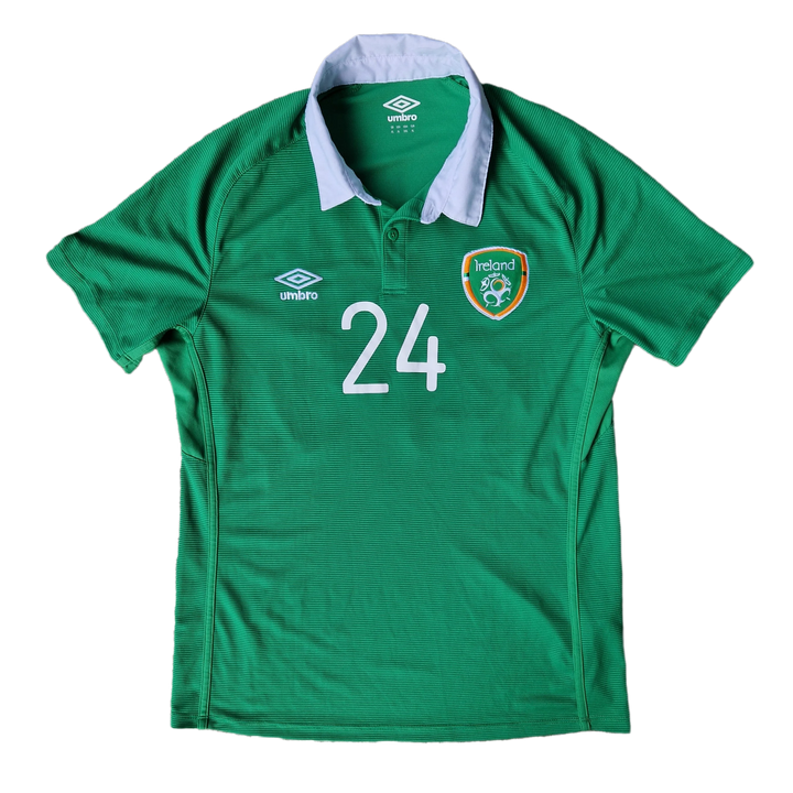 front of player issue 2014 Ireland football Shirt