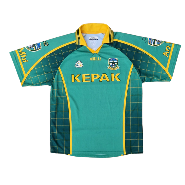 Front of classic retro vintage 2004/05 Meath GAA Jersey