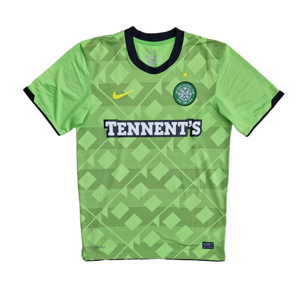 Front of 2010/11 Celtic Away Shirt