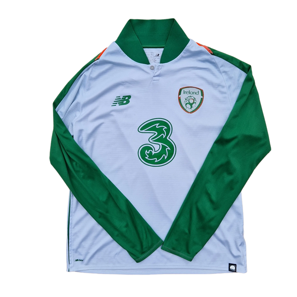 Front of 2018/2020 Ireland Away Soccer Jersey 
