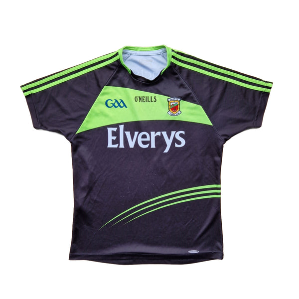 Front of 2015 Mayo away GAA jersey