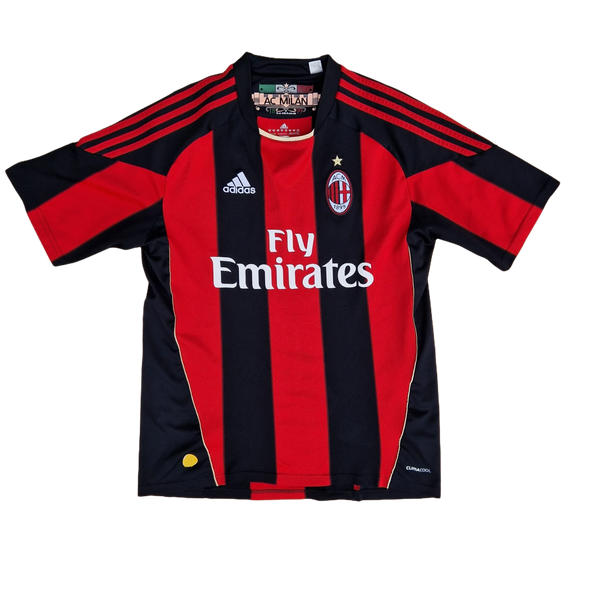 Front of 2010/11 AC Milan Shirt