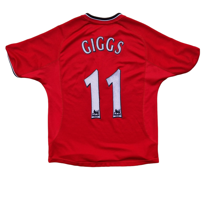 Back of 2000/01 Manchester United Shirt with Giggs name set