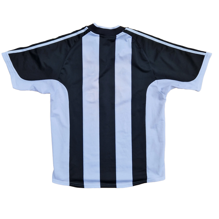 Rear of 2001/03 Newcastle shirt