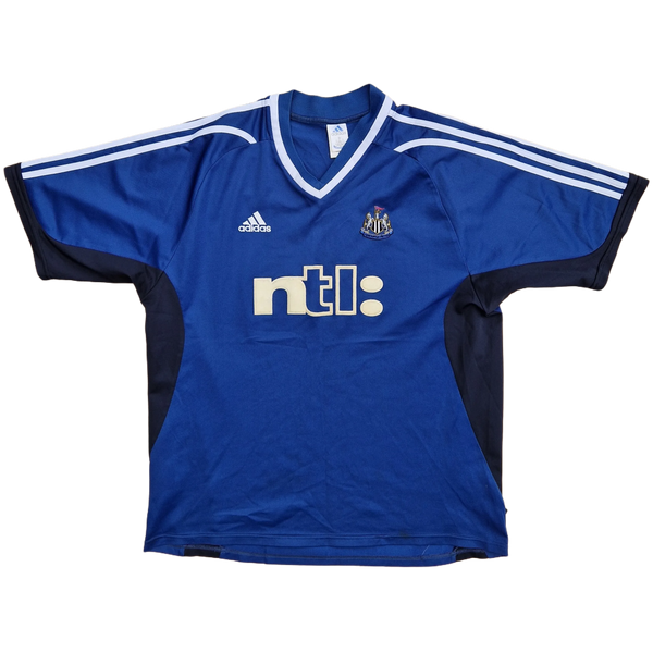 Front of 2001/02 Newcastle Away Shirt