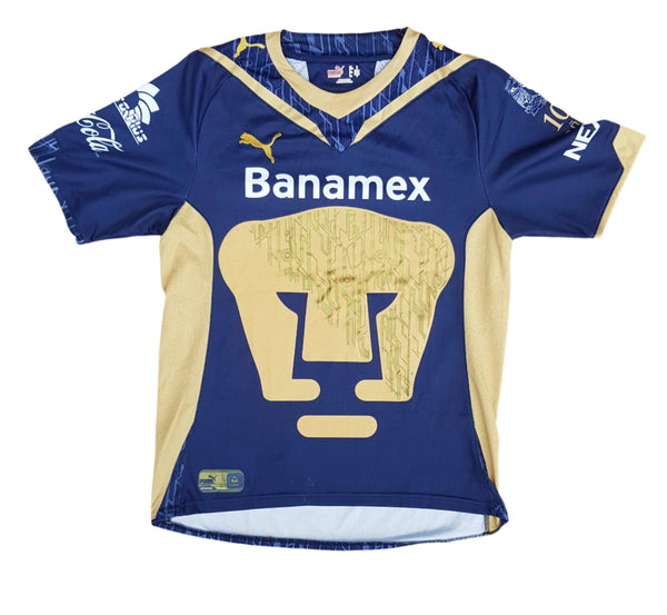 Front of 2009/10 Pumas UNAM away shirt