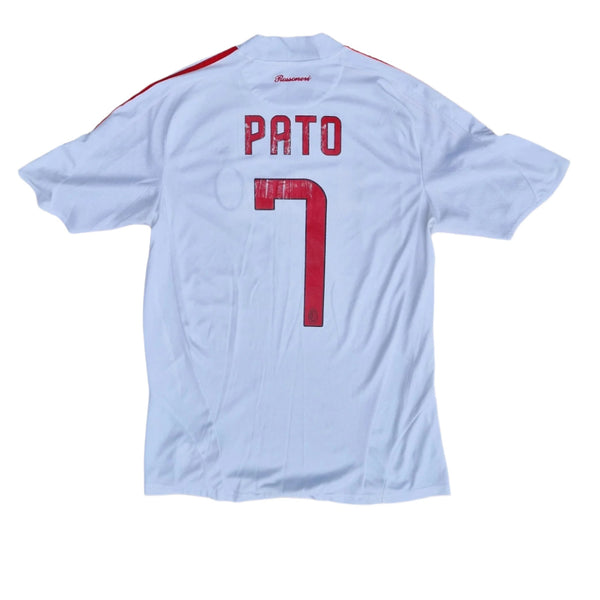 Pato name set on 2008 AC Milan away jersey