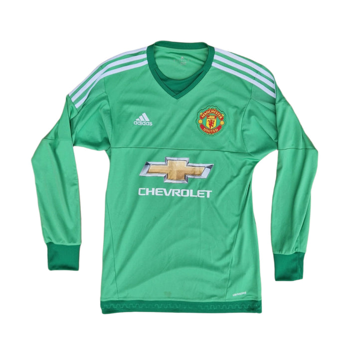 Front of 2015/16 Manchester United goalkeeper shirt