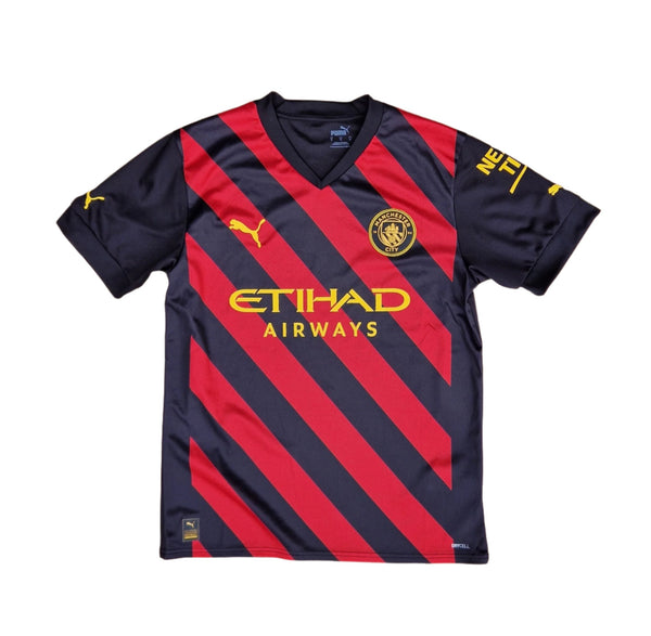 Front of 2022/23 Manchester City shirt