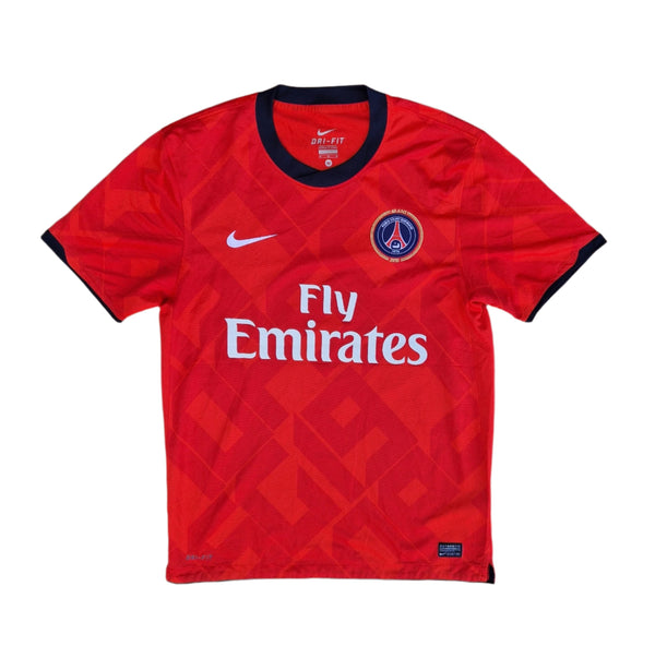 Front of 2010 PSG away shirt