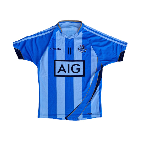 Front of tight fit Argentina style Dublin Gaelic Football jersey