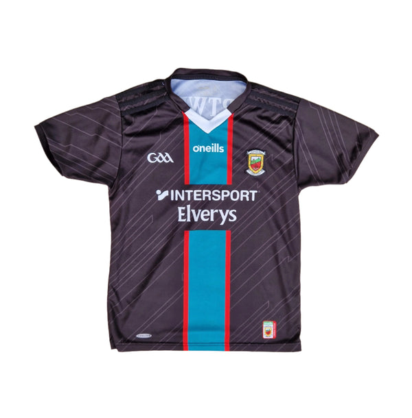 Front of 2021/22 Mayo away GAA jersey