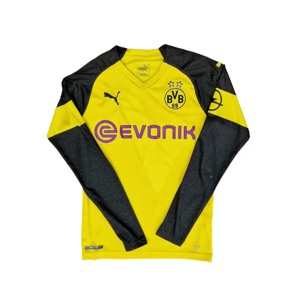 Front of 2018/19 Borussia Dortmund shirt