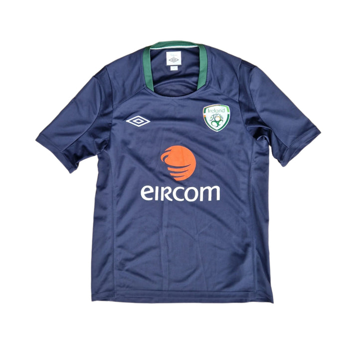 Front of Ireland training jersey