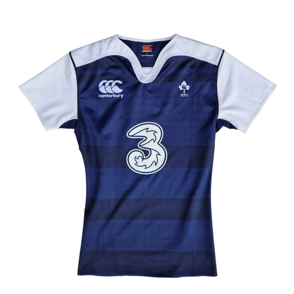 Front of 2015 Ireland rugby training jersey with GPS pouch