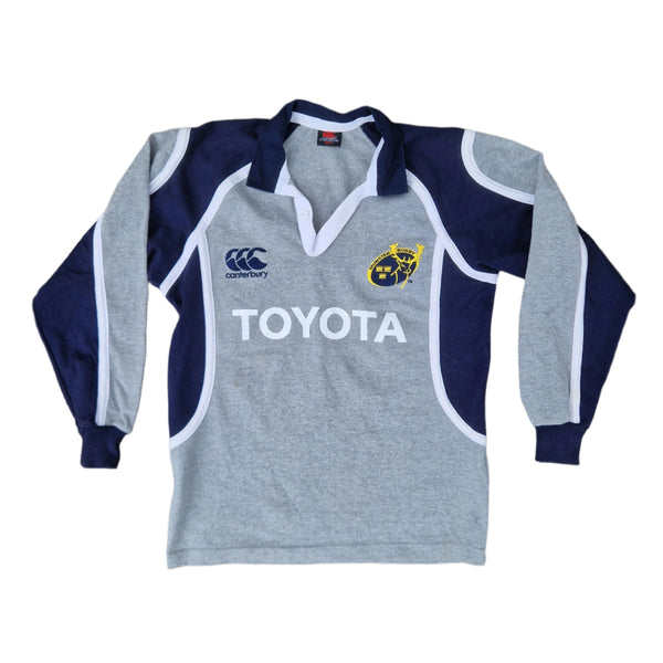 Front of long sleeve 2006/07 Munster Rugby Away Jersey