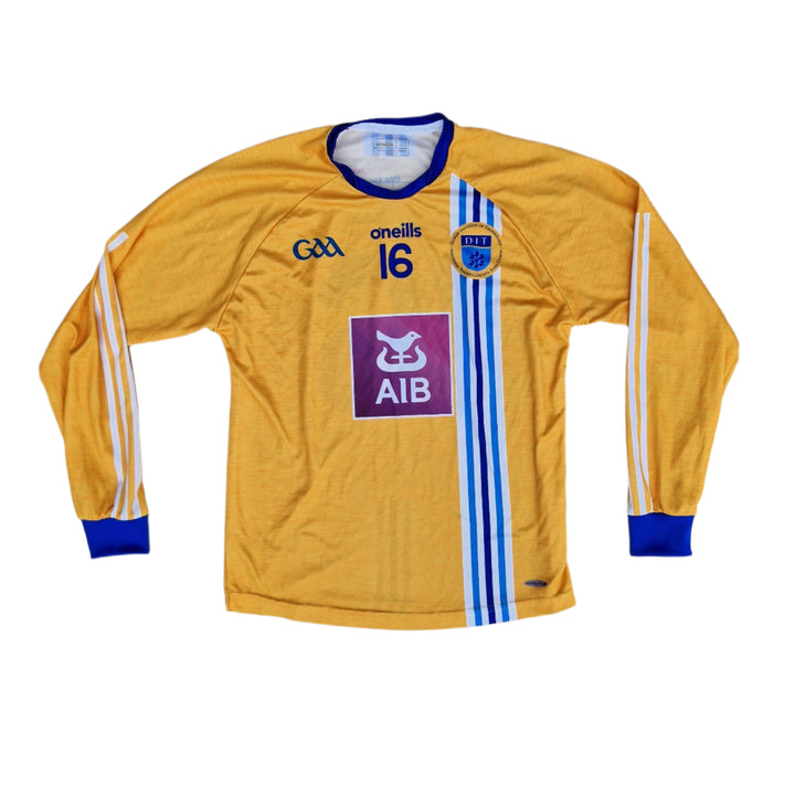Front of player issue DIT GAA Jersey