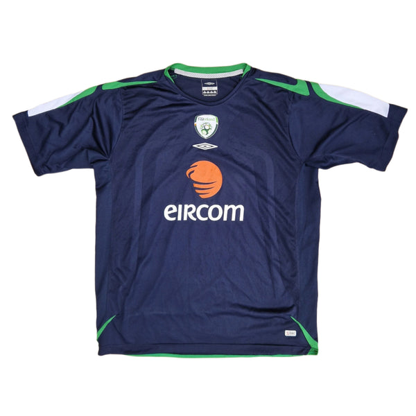 front of reto Ireland training shirt with Eircom sponsor 