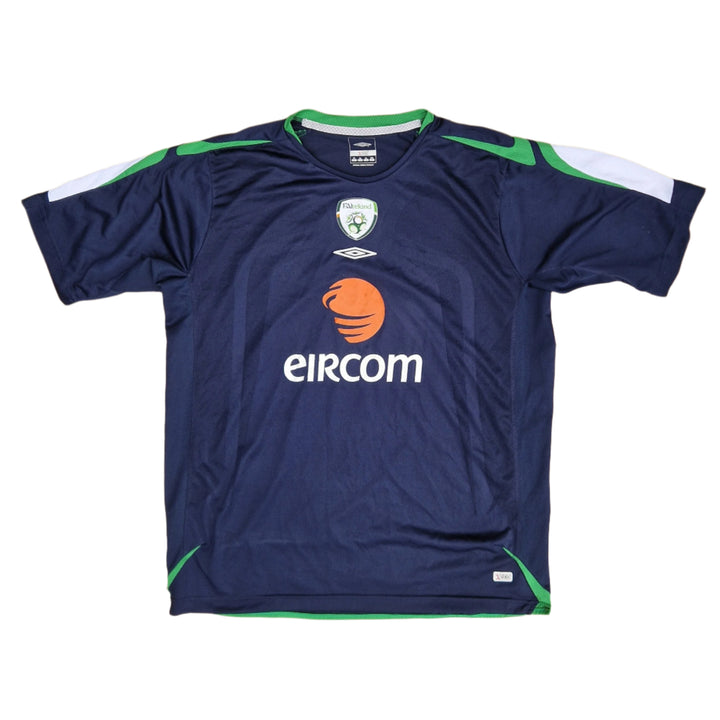 front of reto Ireland training shirt with Eircom sponsor 