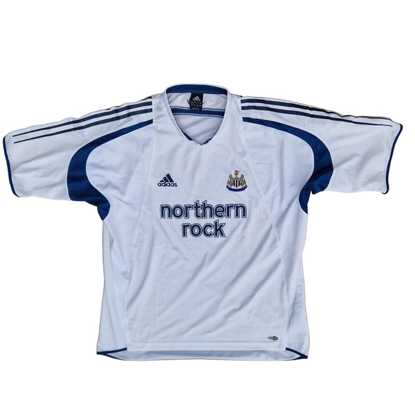 Front of 2004/05 Newcastle Training Jersey