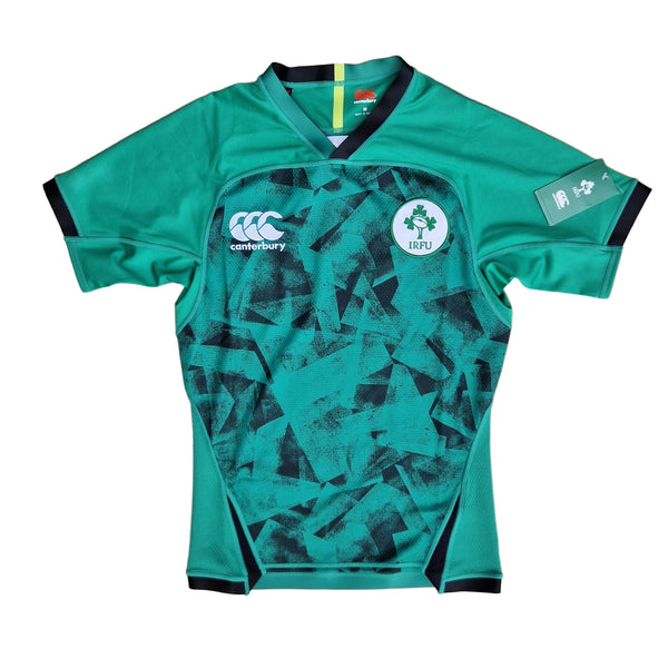 Front of Tight Fit 2020/21 Ireland Rugby Jersey