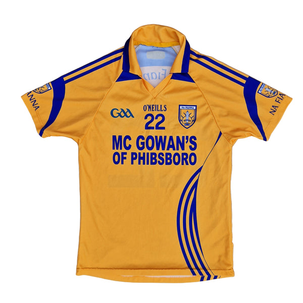 Front of Tight Fit Na Fianna GAA Jersey