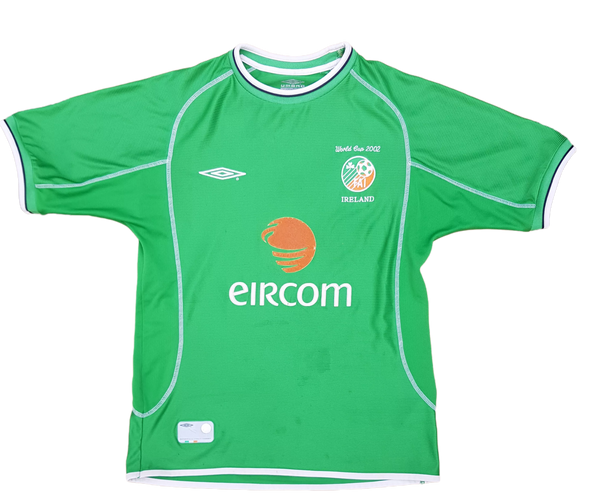 Front of vintage 2002 Ireland soccer jersey