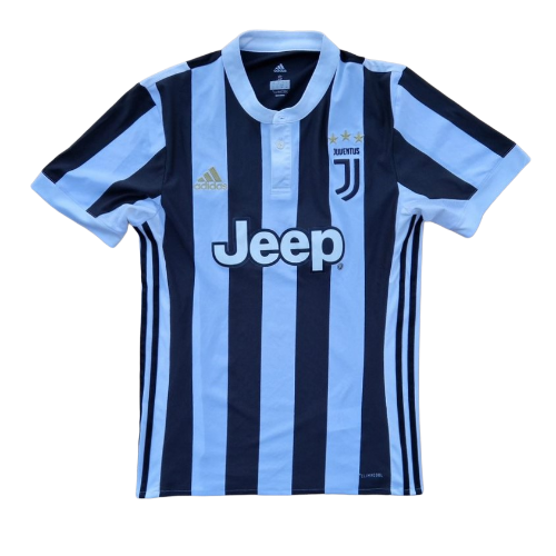 Front of 2017/18 Juventus shirt