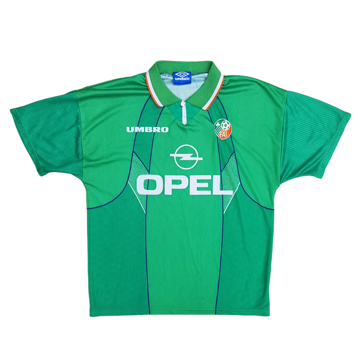 Front of vintage 1995 Ireland football shirt