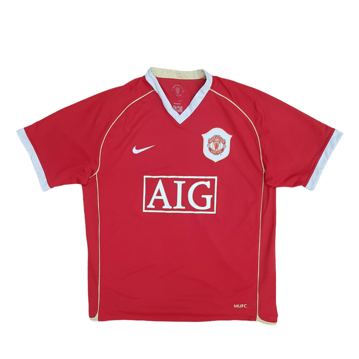 Front of 2006 2007 Manchester United shirt. Classic Football kit