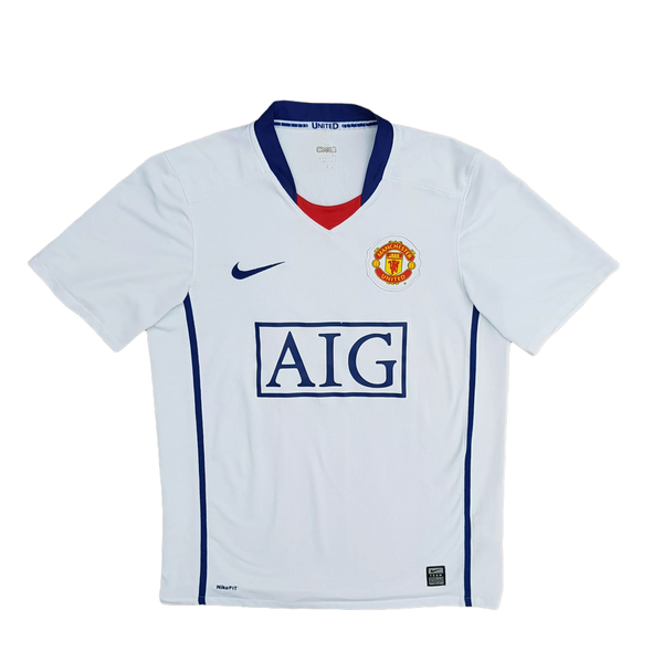 front of 2008/09 Manchester United Third Shirt