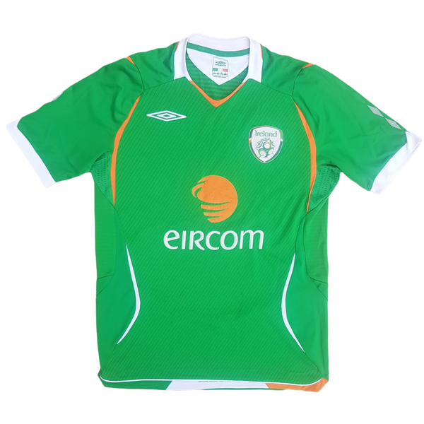 Front of vintage Ireland 2008 soccer jersey