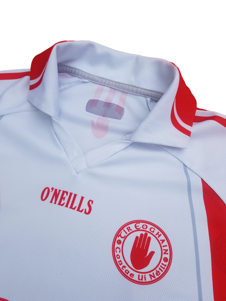 collar of 2008/09 Tyrone GAA Jersey 