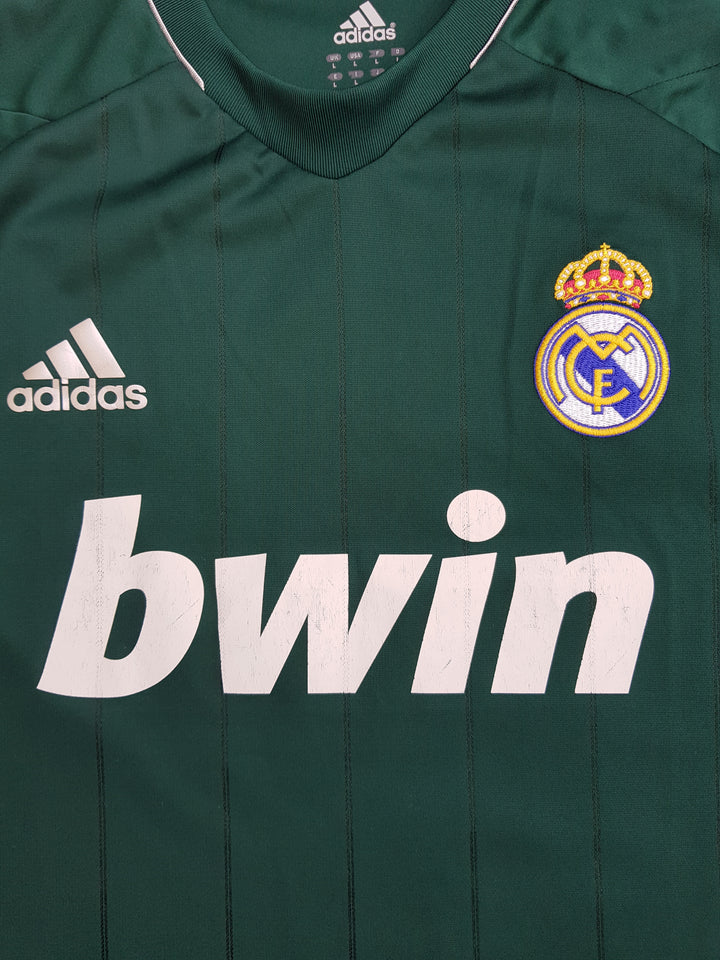 Front of 2012/13 Real Madrid Third Shirt